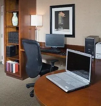 Radisson Worth North-fossil Creek Hotel 3*