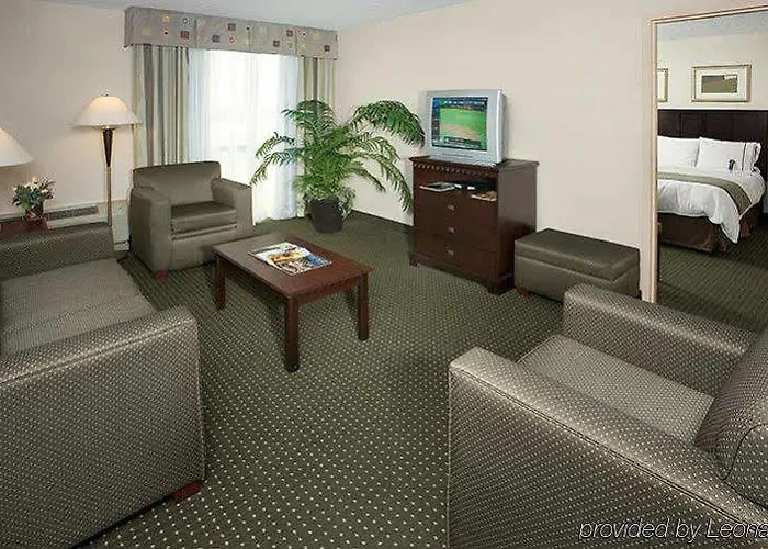 Radisson Worth North-fossil Creek